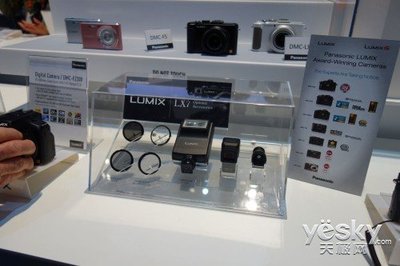 CES 2013 直击松下展台的数码影像产品与创新配件